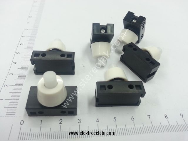 ON OFF  YANDAN SOKETLİ ANAHTAR 1 ADET