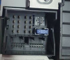 MERCEDES VİTO  CD PLAYER   MODEL NO.MF2830  /     N25-MF2830   MF2750   ARKA TEYP SOKETİ