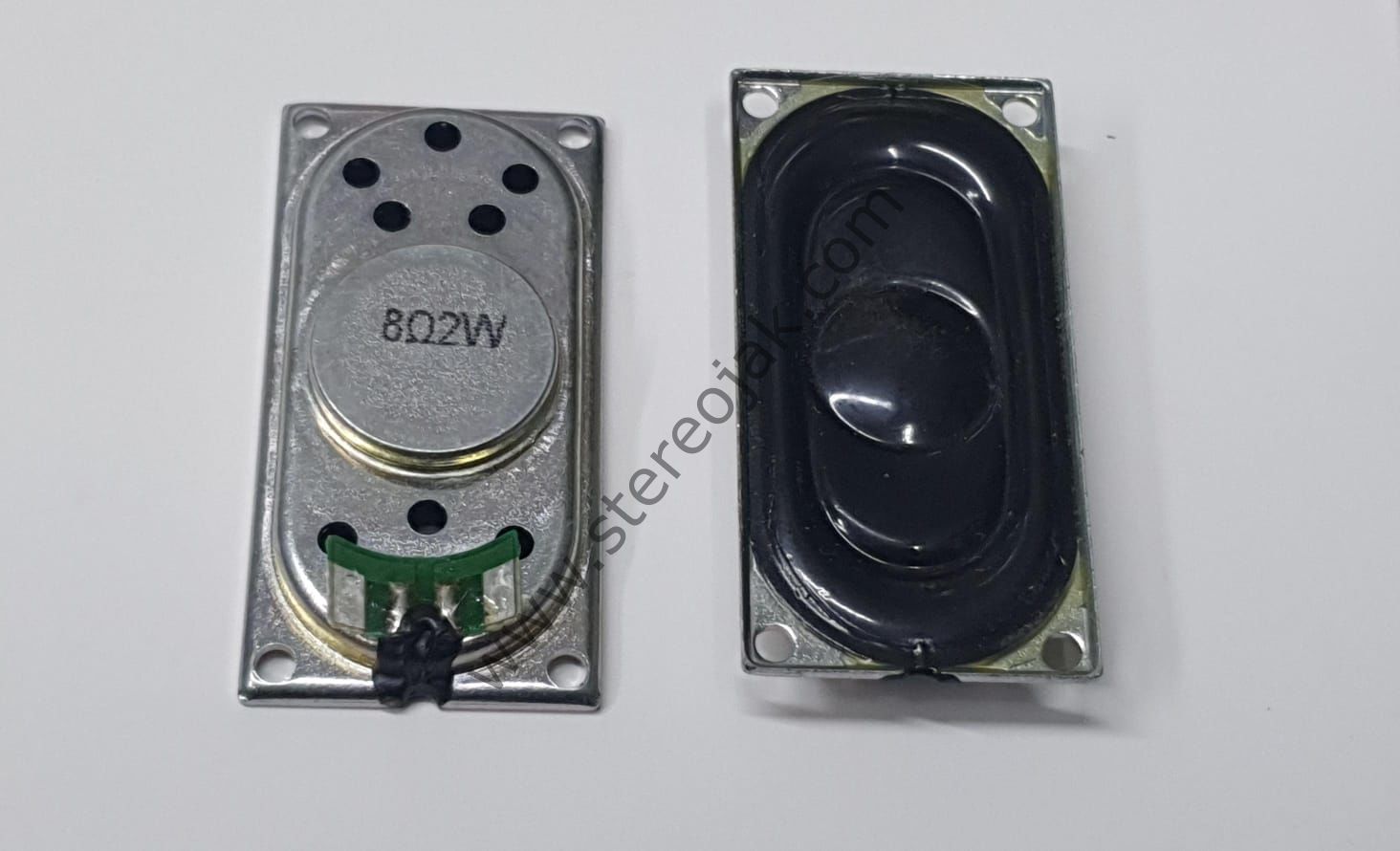 2cm x  4cm    hoparlör  2 watt  8 ohm