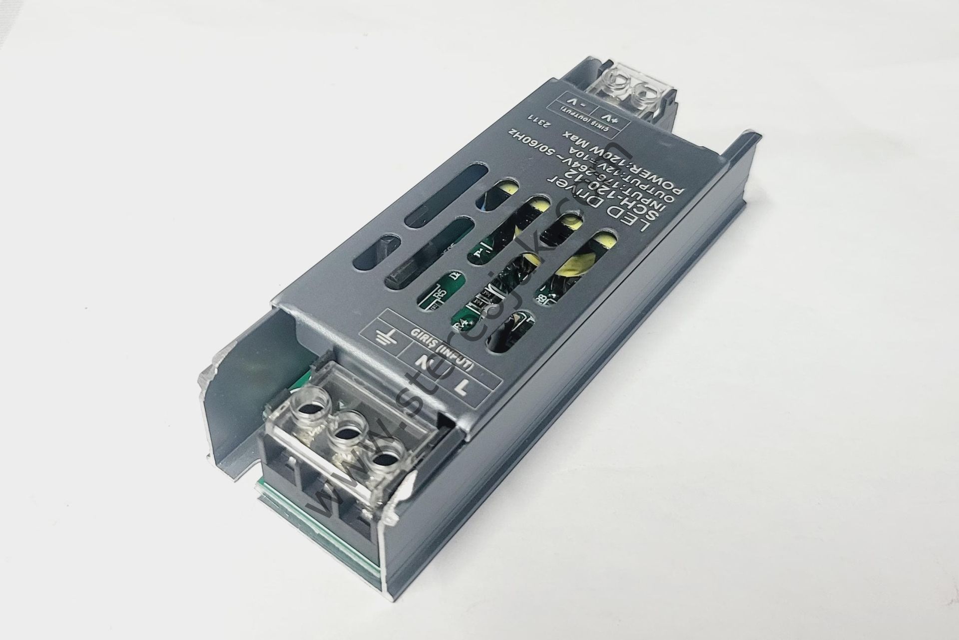 Led Trafosu , Led Driver  - 12 Volt   5 AMPER   -  120W MAX   , Metal Kasa Adaptör   12V/5A 120W    ( En Boy 10CMX3.5CM   Yükseklik:2.2CM )