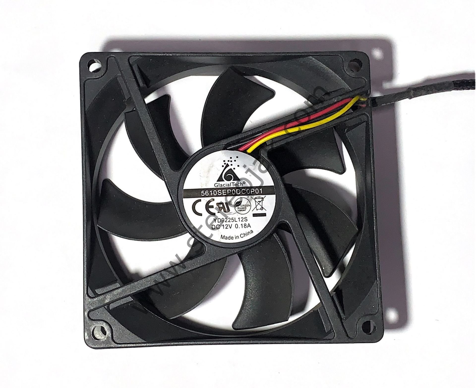 GLACİAL TECH 12v 0.18A 90X90X25 , 5610SEP0DC0P01 3 Kablo