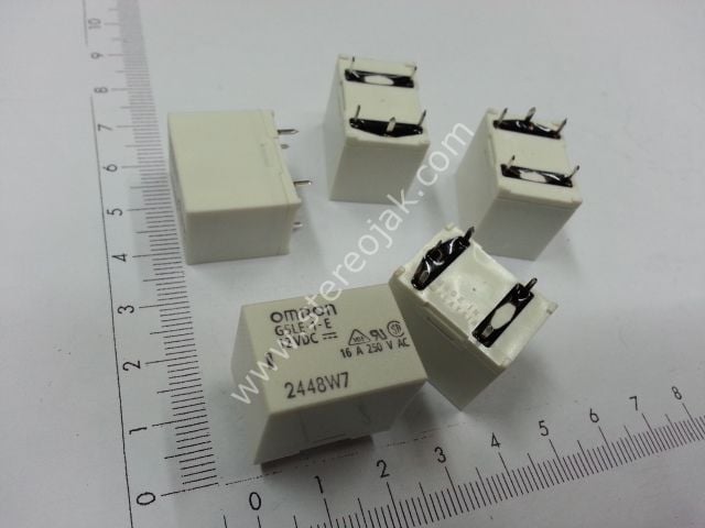 12 volt tek kontak 16 amper role    G5LE 1 E  12V DC  16A 250V