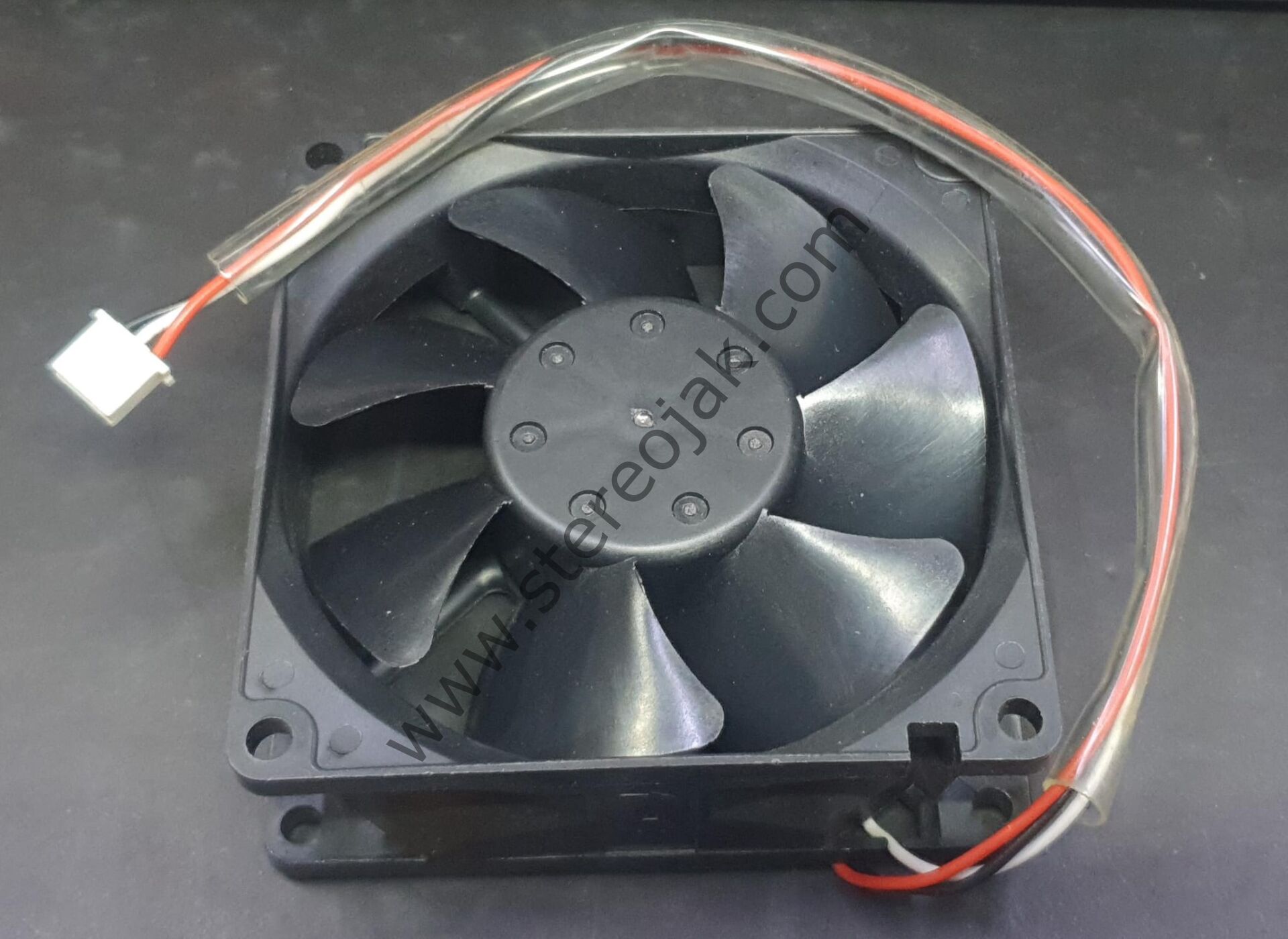 D80SH-12     12V 030A  Y.L HAN  YALN FAN  8CM