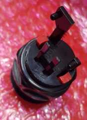 Push Buton Büyük Boy ( Mikro Switch İçindir ( Mikro Switch : 15A 125VAC , 16(4)A 250VAC ) ) Gövdesi 28mm , Buton Kısmı Çerçevesi ile 30mm , Yükseklil 33mm , Mikro Switch Takılı Halde ki Yüksekliği  59mm ( Mikro Siviç Dahildir )