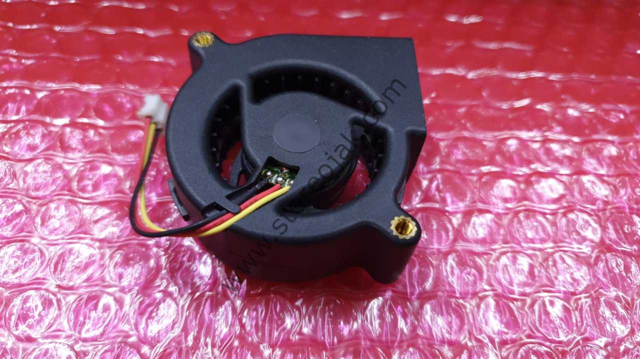 ViewSonic PJD5132  PROJEKSİYON FANI       ACER X1140A DLP FAN               50MMX20MM    AB05012DX200600   DC12V  3 KABLO