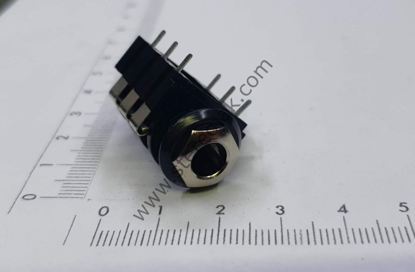 6.3mm kısa ayak jak yuvası   metal kafa
